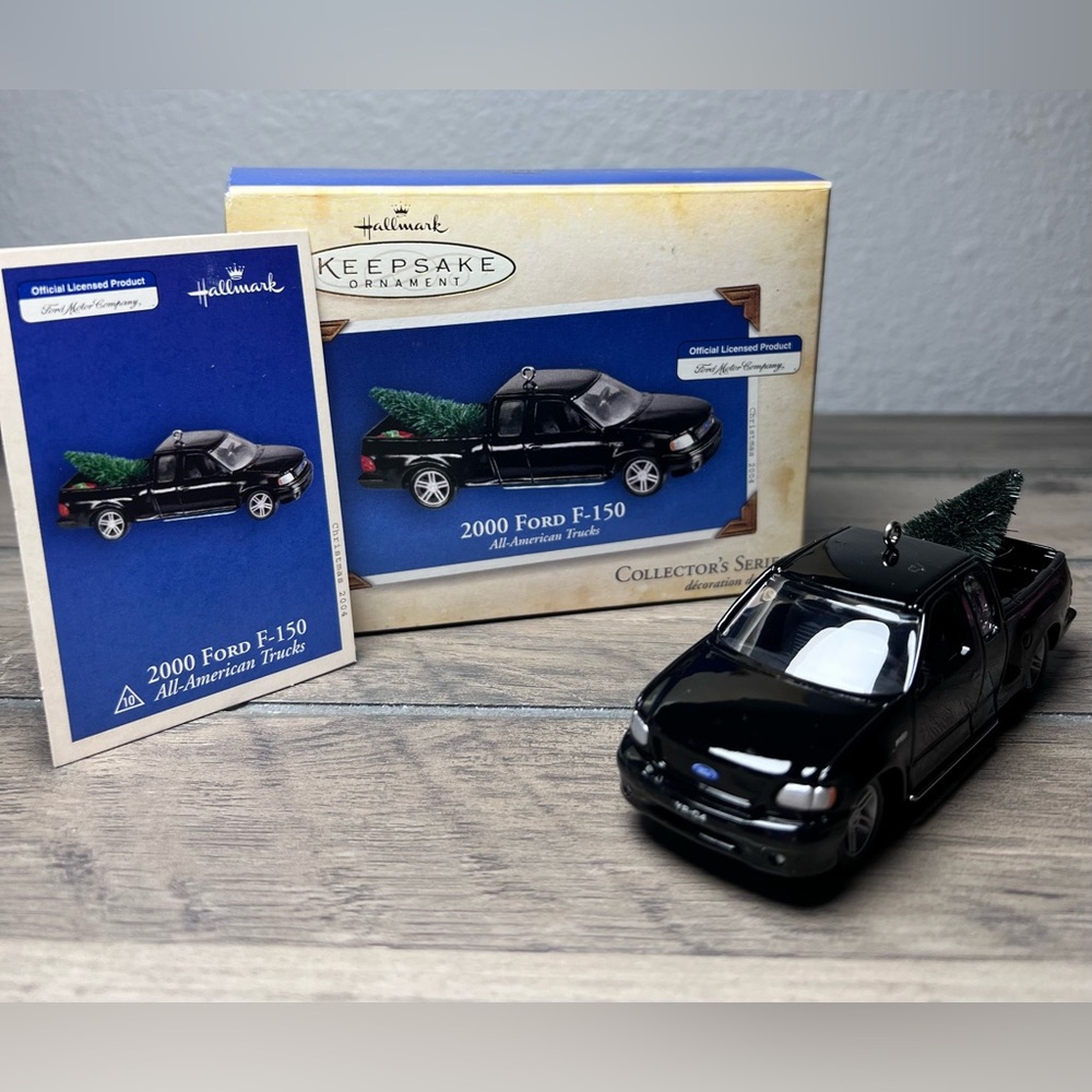 Hallmark Vtg 2004 NIB 2000 Ford F-150 Die-Cast Christmas Ornament American Truck